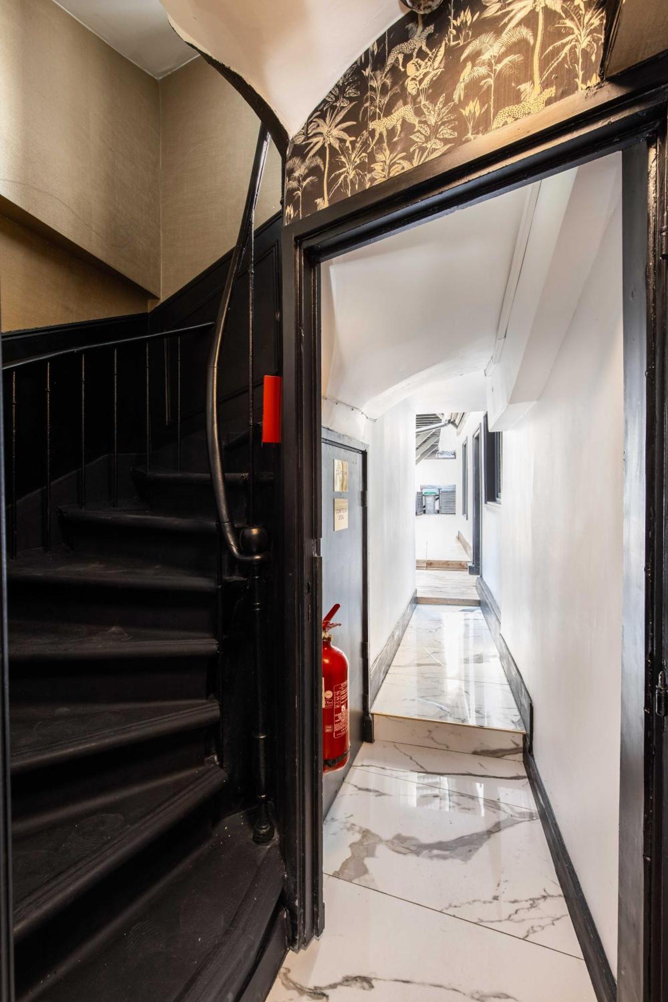 Hostel Eiffel Paris Exterior photo